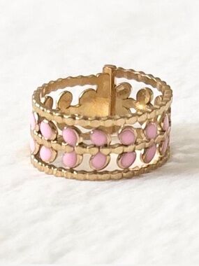 5/$15 🩷 MUST BUNDLE Gold Tone Pink Enamel Openwork Band Ring